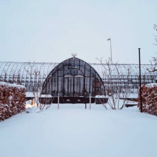 Kas en tuin Welgelegen Groenlo in de sneeuw